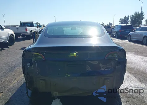 2023 Tesla Model 3 Long Range Dual Motor All-Wheel Drive z USA, uszkodzony, nr VIN 5YJ3E1EBXPF631851